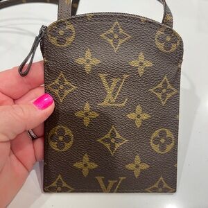 Rare Louis Vuitton Vintage Monogram Pochette